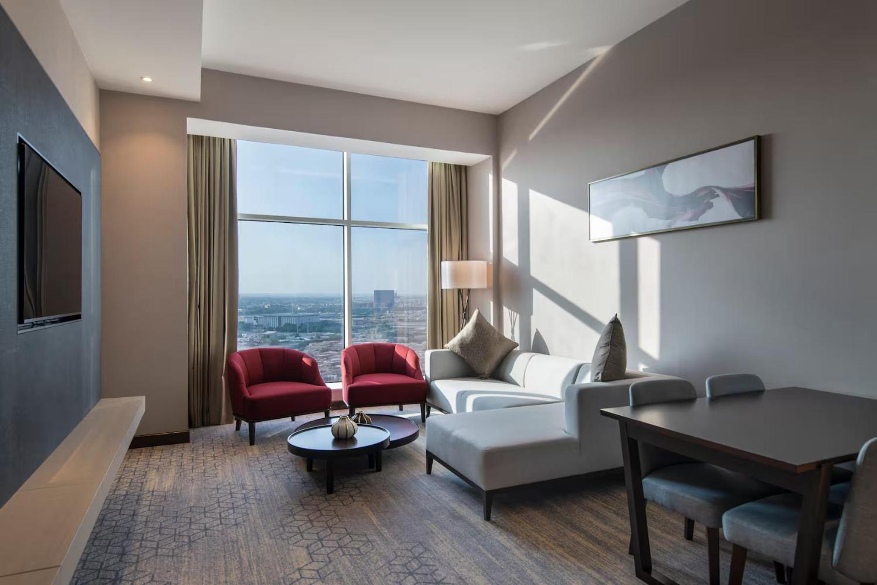 Ramada By Wyndham Riyadh King Fahd Road Exterior foto